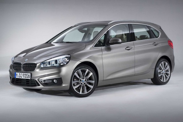2016-bmw-2-series-active-tourer-front-side-view